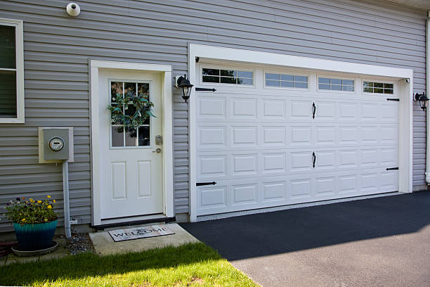 24/7 Emergency Garage Door Panel Replacement experts in Marlow, OK